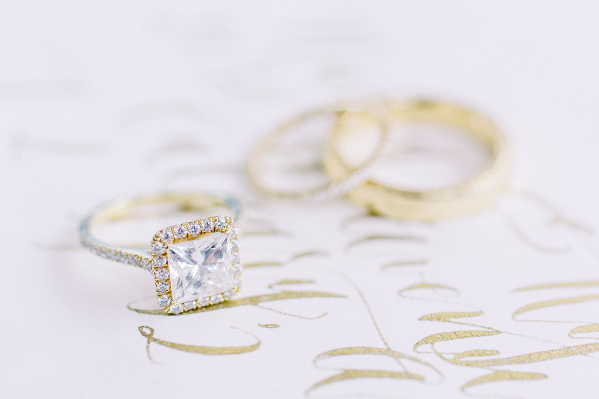 Luxury wedding ring
