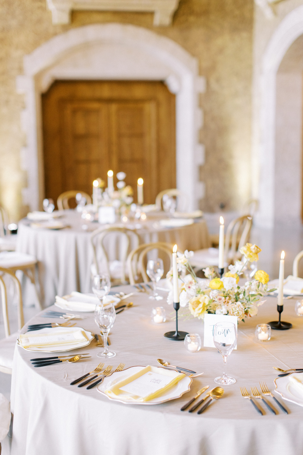 close up photo of a reception table design by Calgary wedding planner Julienne young at the Fairmont Banff Springs